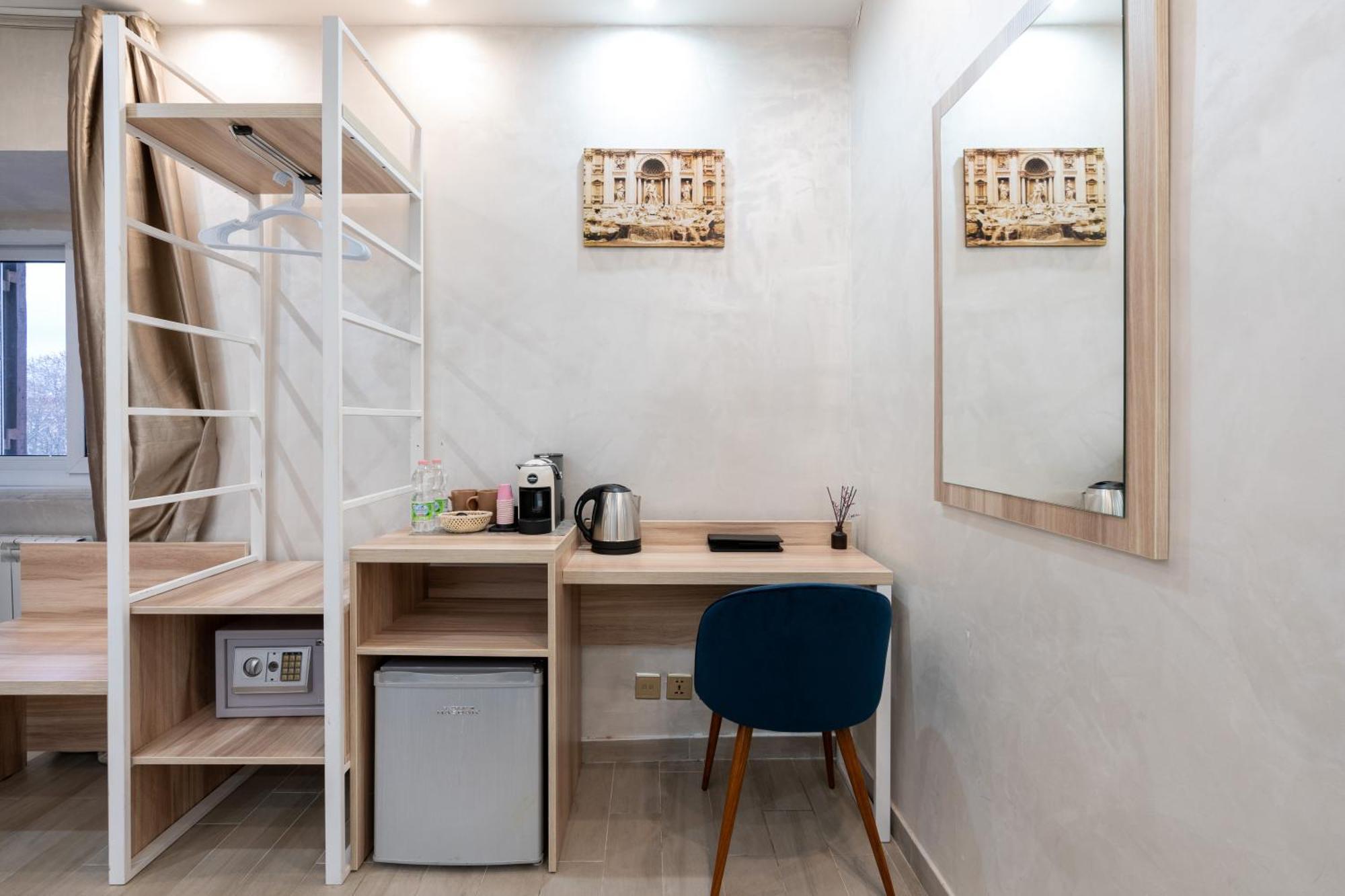 Leone D'Oro Guesthouse - Close To Piazza Vittorio Rome Exterior photo